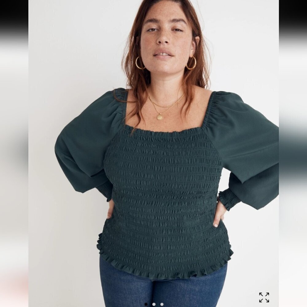 Maxwell Lucie smocked top Small in green